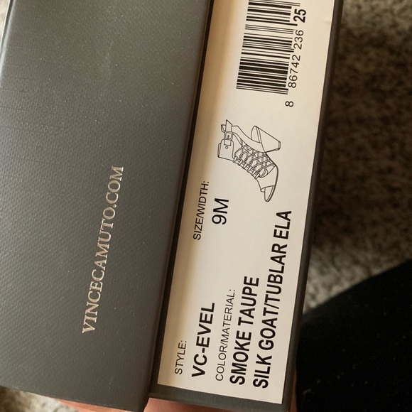 ⭐️Vince camuto block heel 9 - Picture 8 of 8